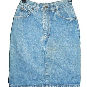 Levi’s women’s junior’s 5 vintage high rise mid‑length denim jean skirt